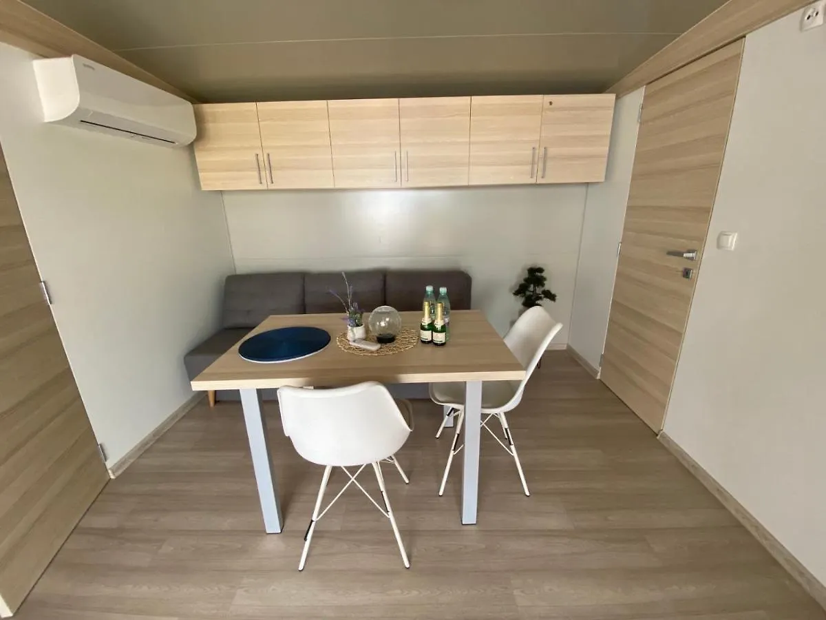 Mobile Home Zara Drage